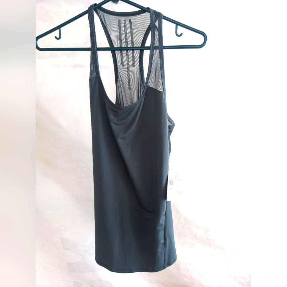 BNWT Fabletics Cass Tank